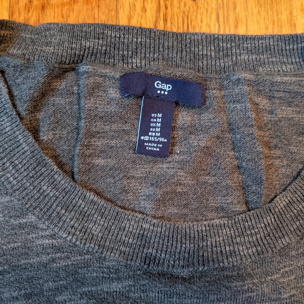 Gap 3/4 sleeve length sweater